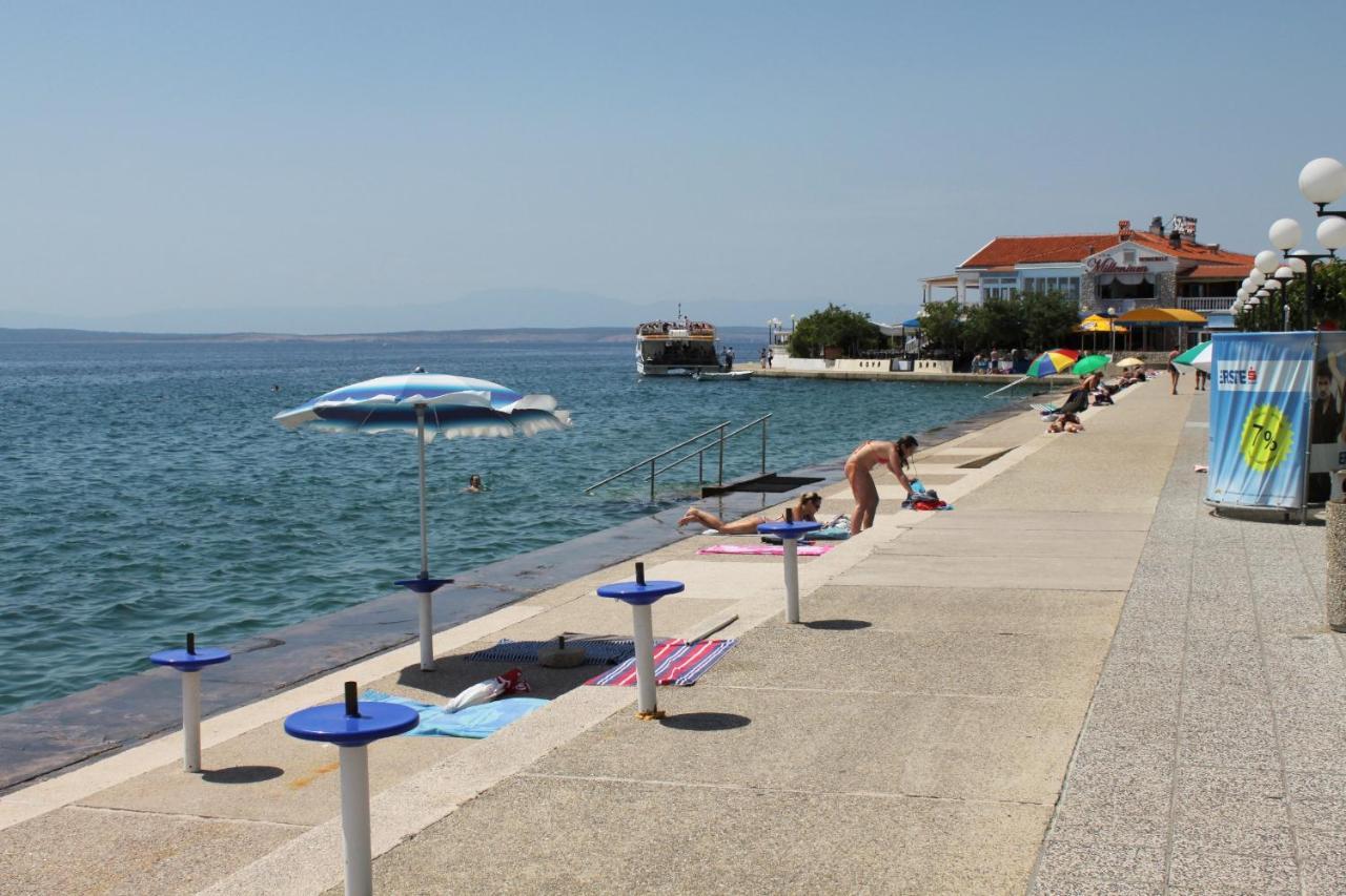 Apartments By The Sea Selce, Crikvenica - 15063 Kültér fotó