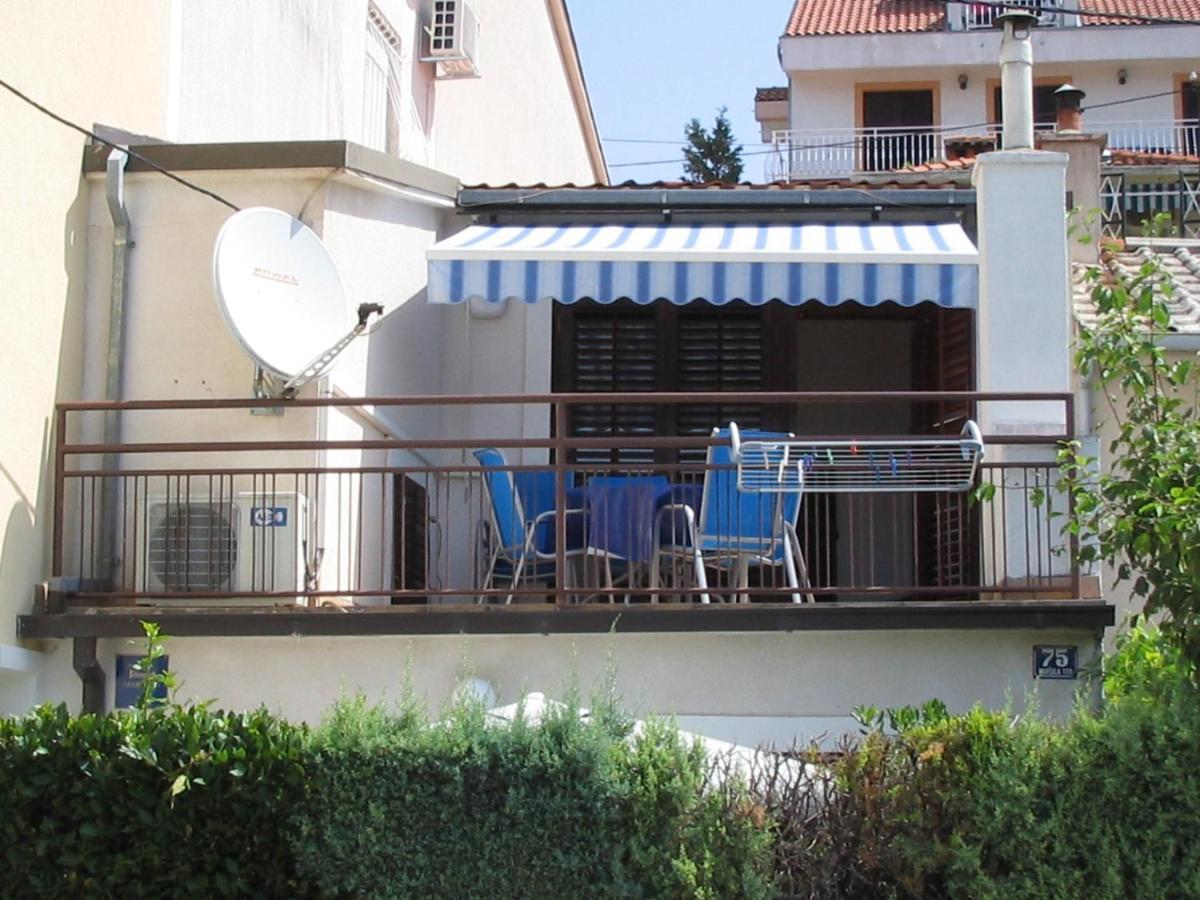 Apartments By The Sea Selce, Crikvenica - 15063 Kültér fotó
