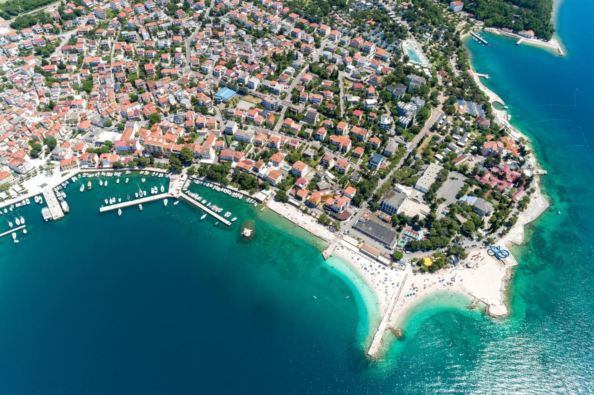 Apartments By The Sea Selce, Crikvenica - 15063 Kültér fotó